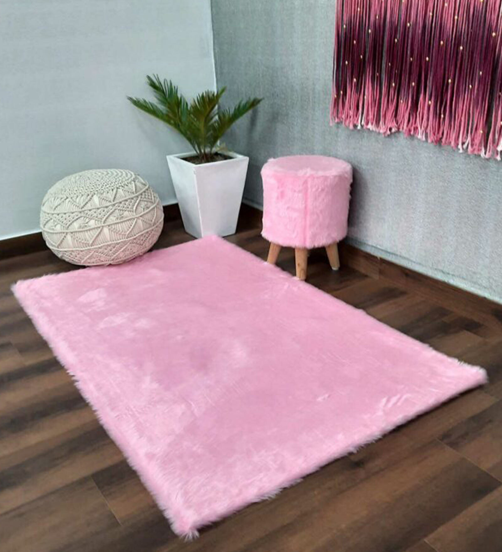 Buy Pink Shaggy Polyester 3 ft x 5 ft Shaggy Carpet by Loomkart at 52