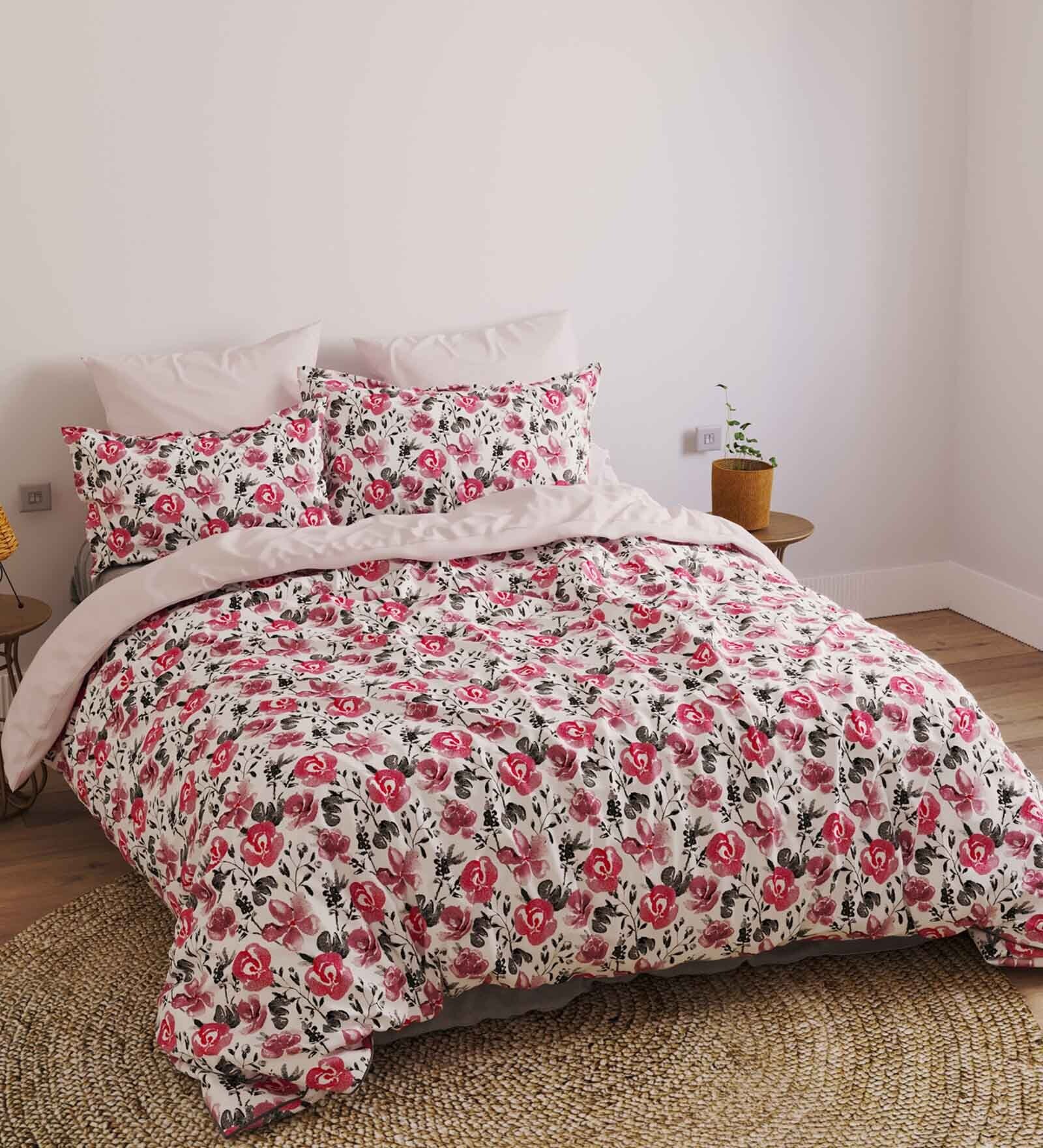 Pink Printed 180 TC Pure Cotton King Sized Bedsheet with 2 Pillow Covers