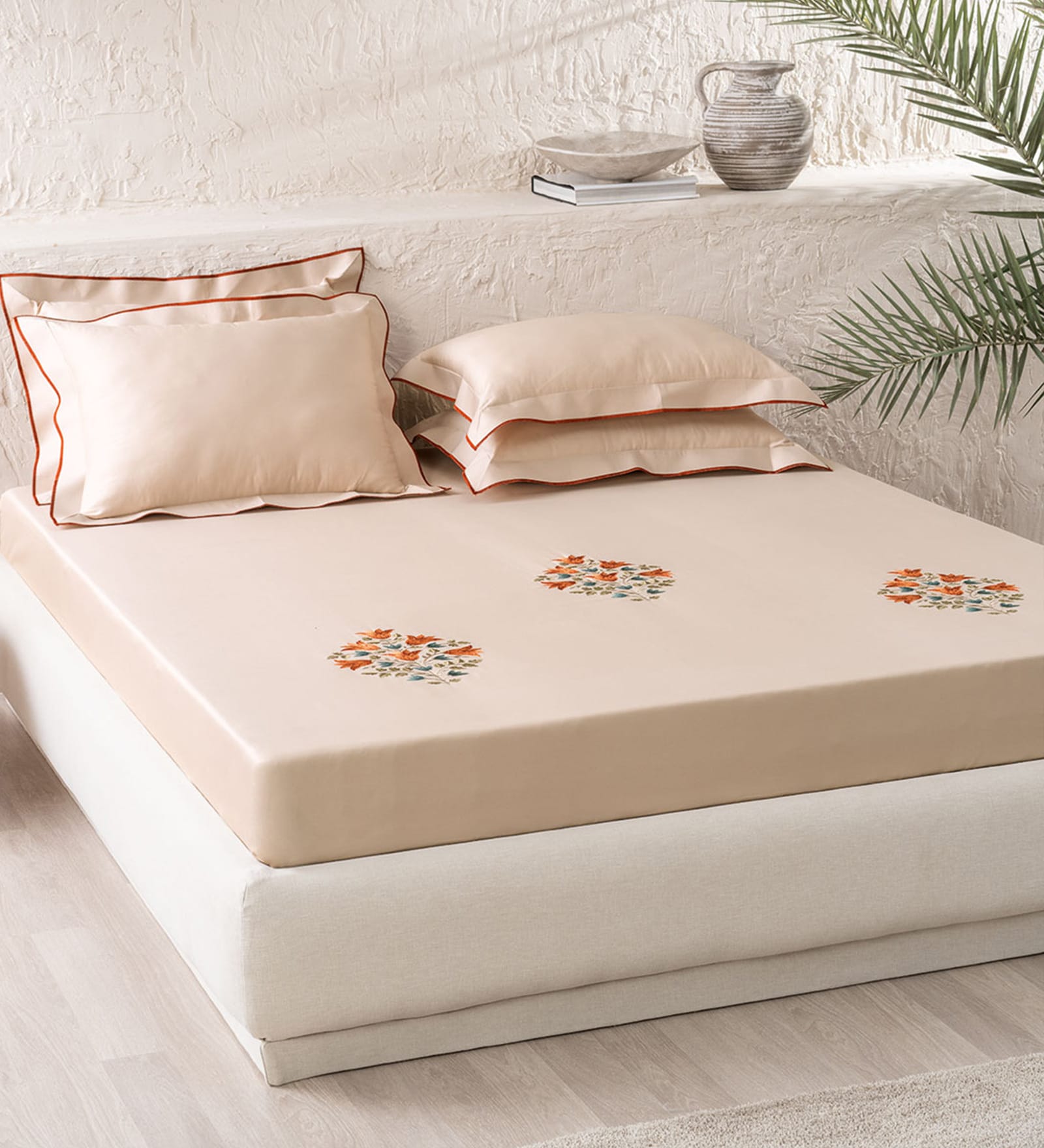 Buy Peach Abstract 210 Tc 100 Cotton King Sized Bed Sheets With 2 Pillow Covers At 100 Off By 6780