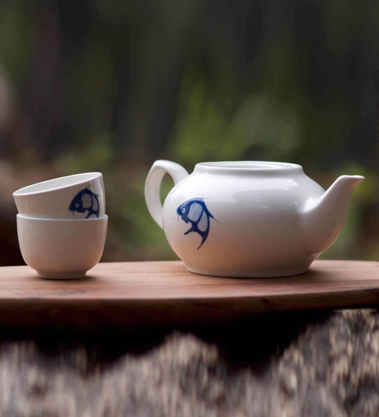 Brook White & Blue Stoneware (Set of 5) Teaware Set