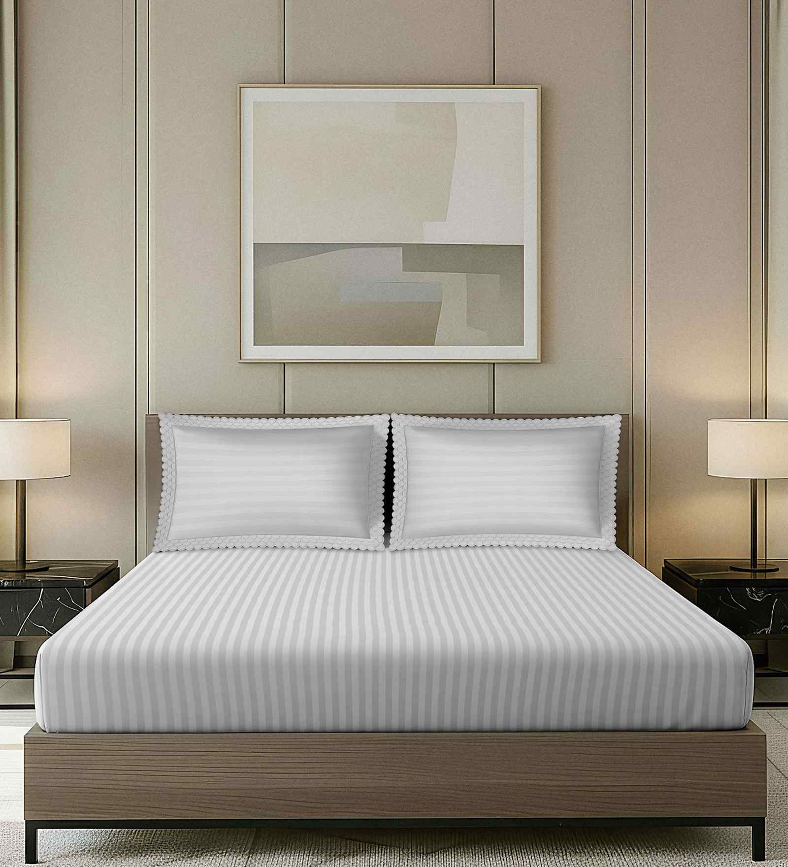 Pink Striped Pattern With Scallop Borders 800 TC Cotton King Double Bedsheet With 2 Pillow Covers