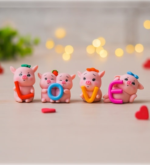Pig with Love Letters Miniature Showpiece Valentine Gift Set