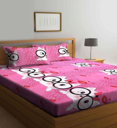 Pink Wildlife 300 TC Cotton Blend Double Queen Size Bedsheet With 2 Pillow Covers