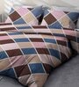 Pink Geometric 144 TC Microfiber Queen Sized Bedsheet With 2 Pillow Covers
