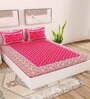 Pink Geometric 120 TC Cotton Queen Sized Bedsheet with 2 Pillow Cover