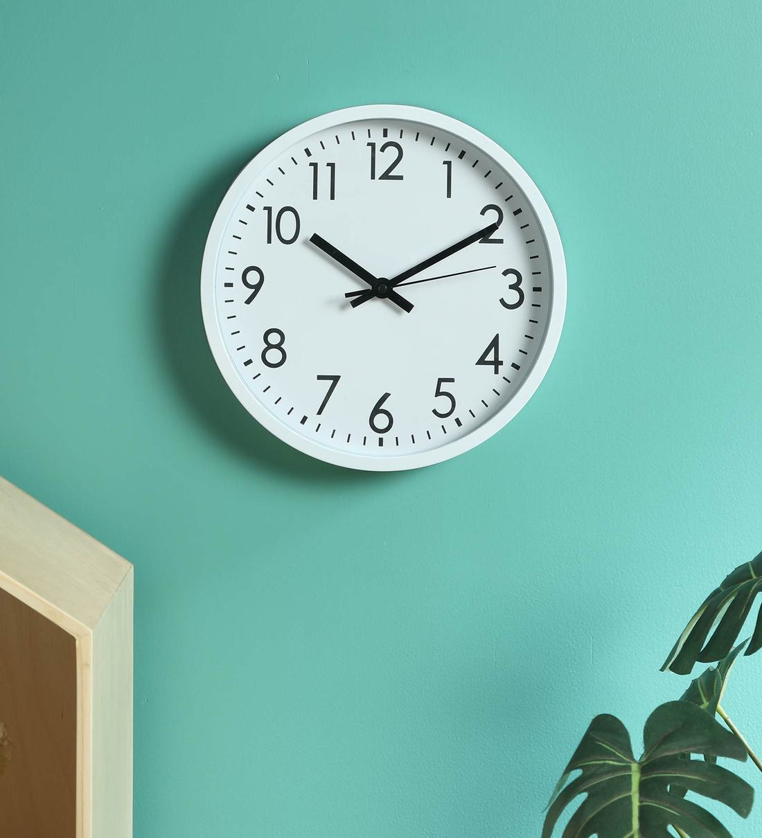 Buy White Plastic Analog Modern Wall Clock at 12% OFF by am2pm | Pepperfry