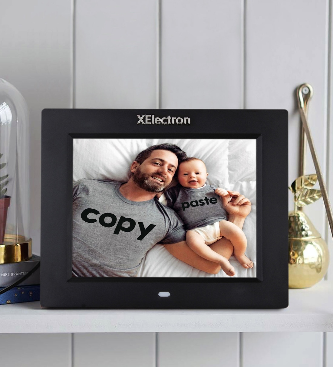 Buy 8 inch IPS Display Plastic Digital Photo Frame in Black Colour by