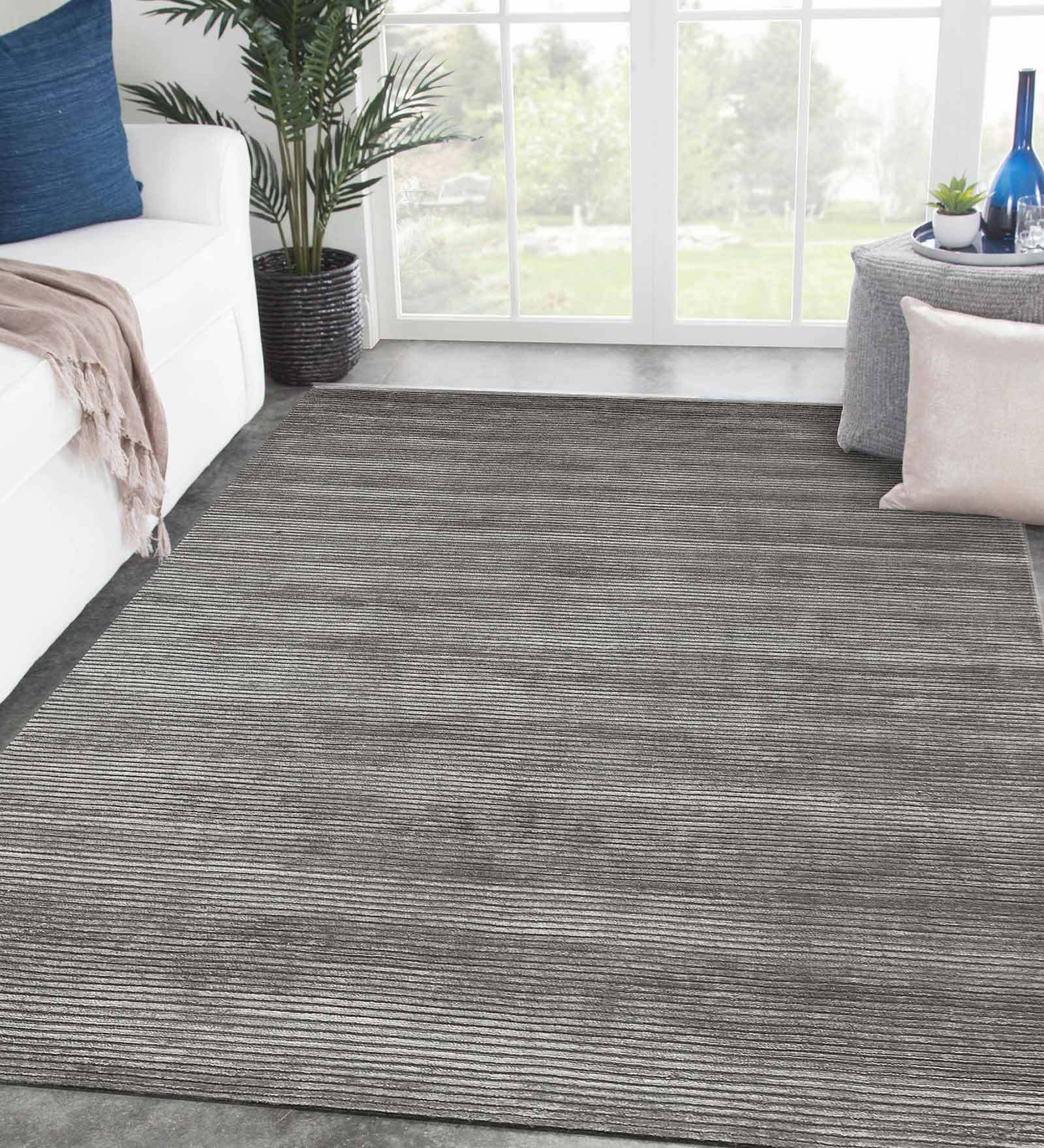 Grey Wool And Viscose Solid 5  x 8  Feet Hand Woven Carpet