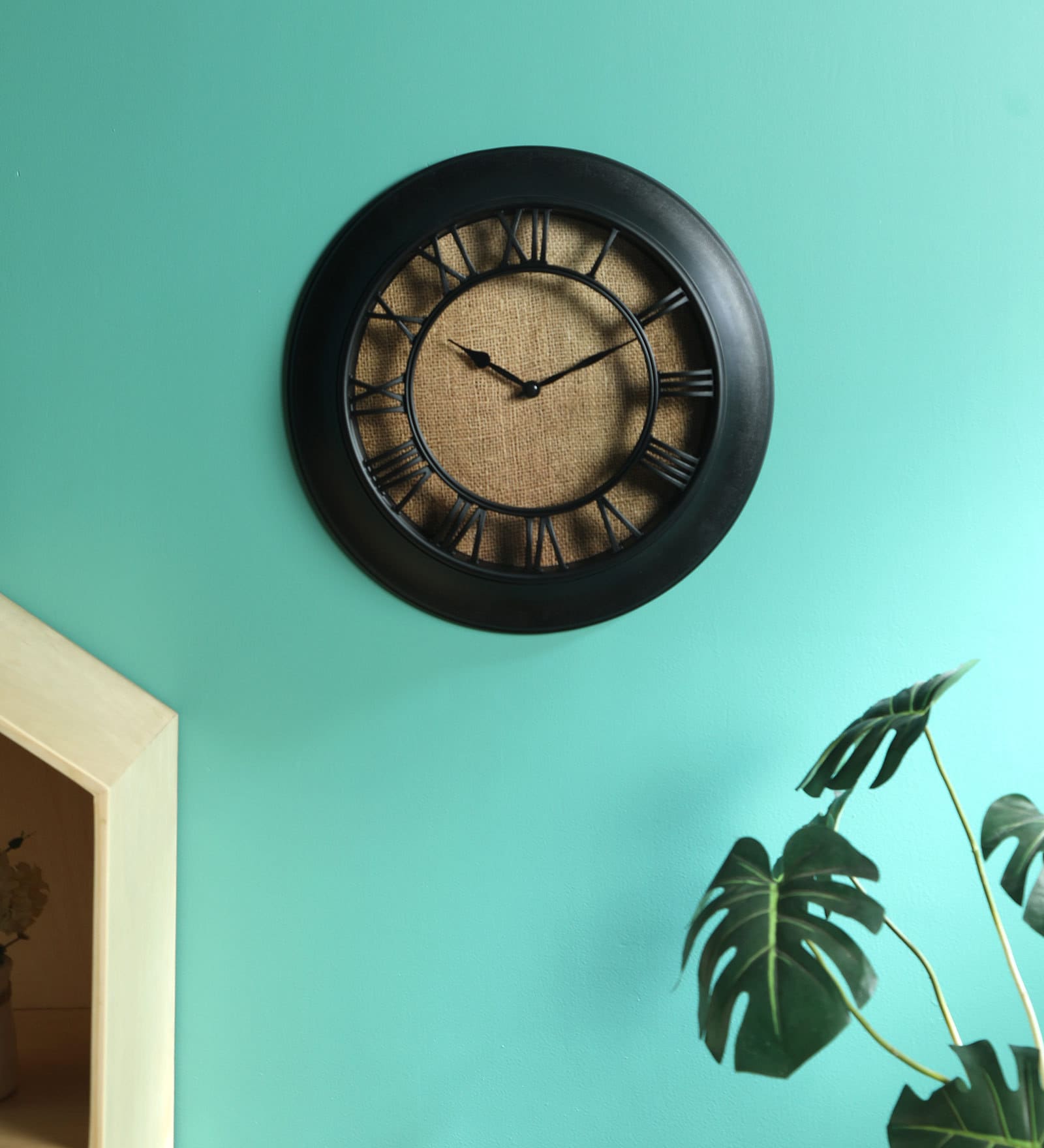 Plastic Analog Wall Clock In Black