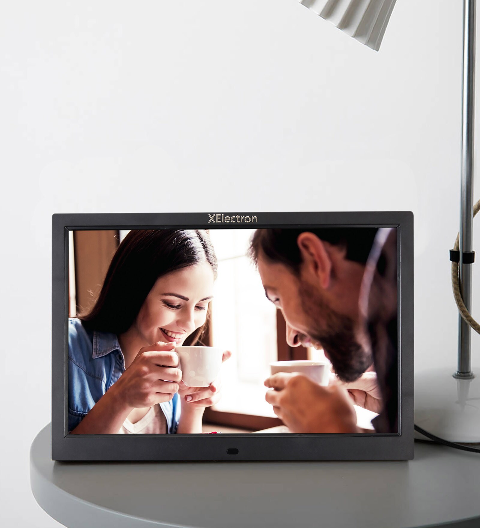 15 inch LCD Display Plastic Digital Photo Frame in Black Colour