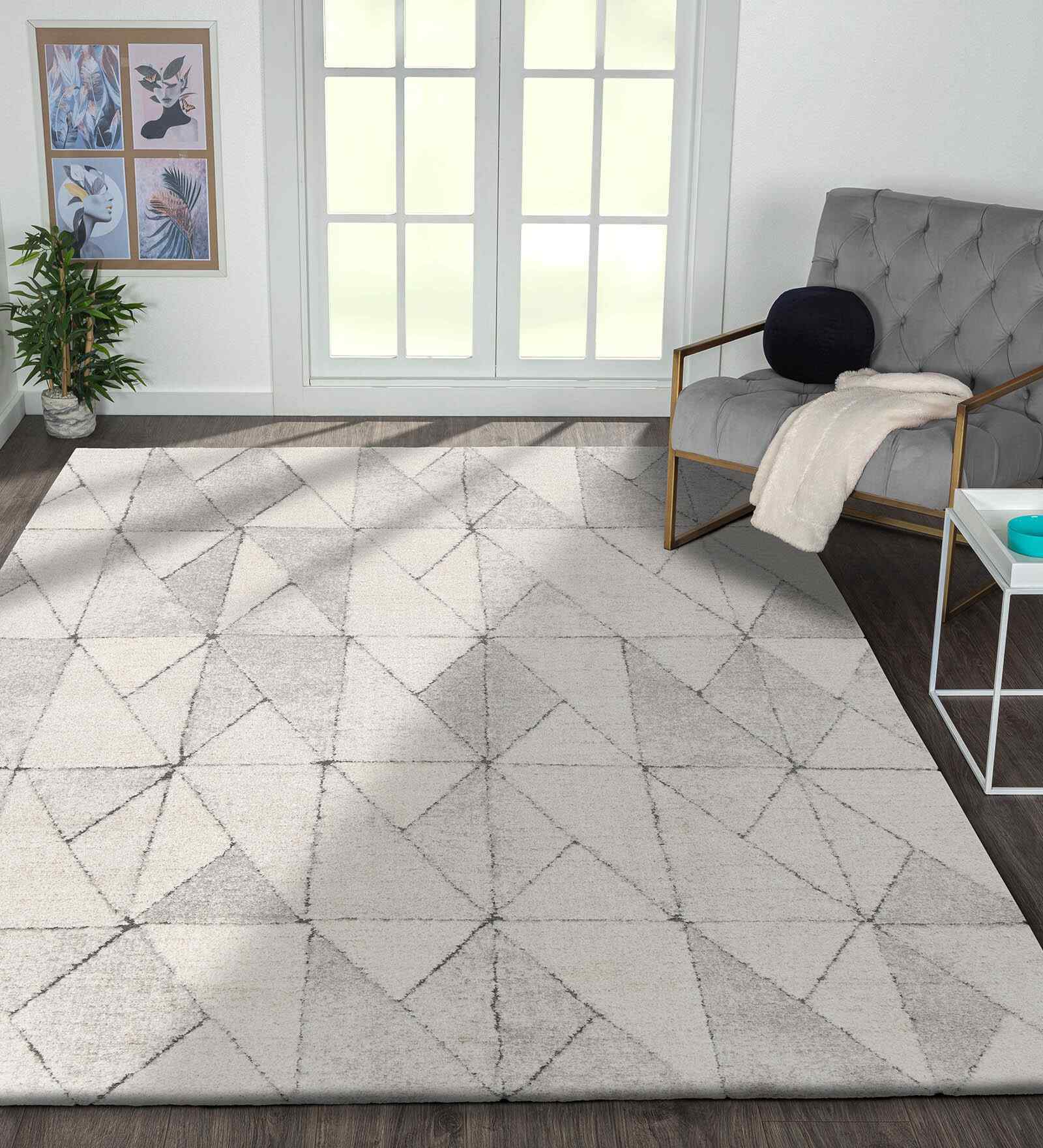 Polyester Geometric Machine Made Carpet, 5 X 7 Feet, Cream