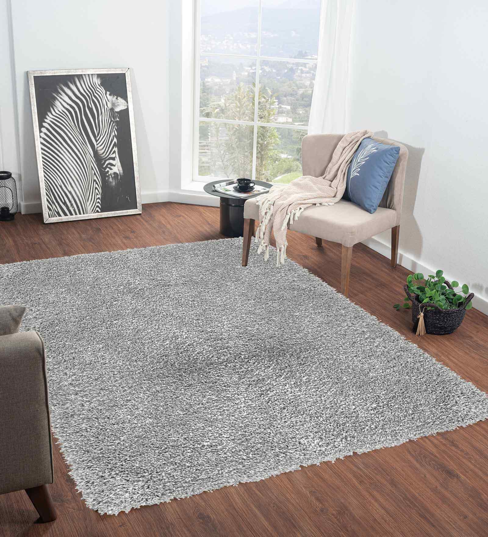 Polyester Solid Machine Made Carpet, 4 X 6 Feet, Grey