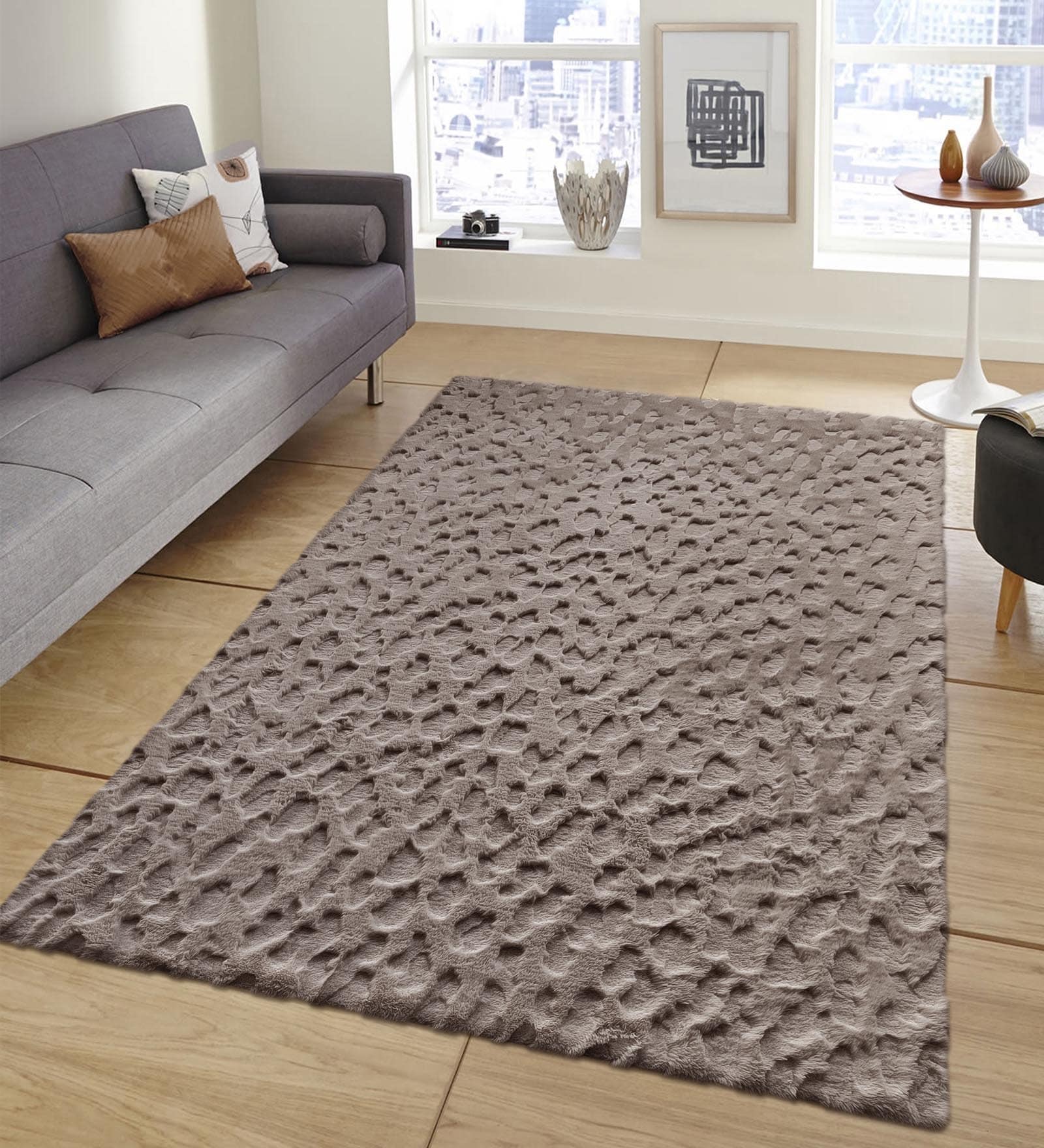 Polyester Solid Machine Made Carpet, 5 X 7 Feet, Brown