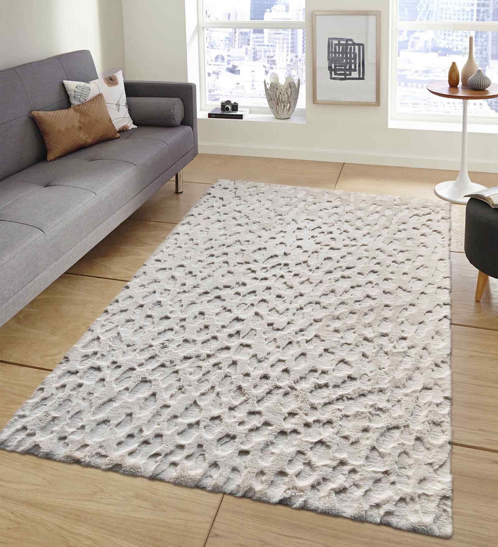 Polyester Solid Machine Made Carpet, 5 X 7 Feet, Cream