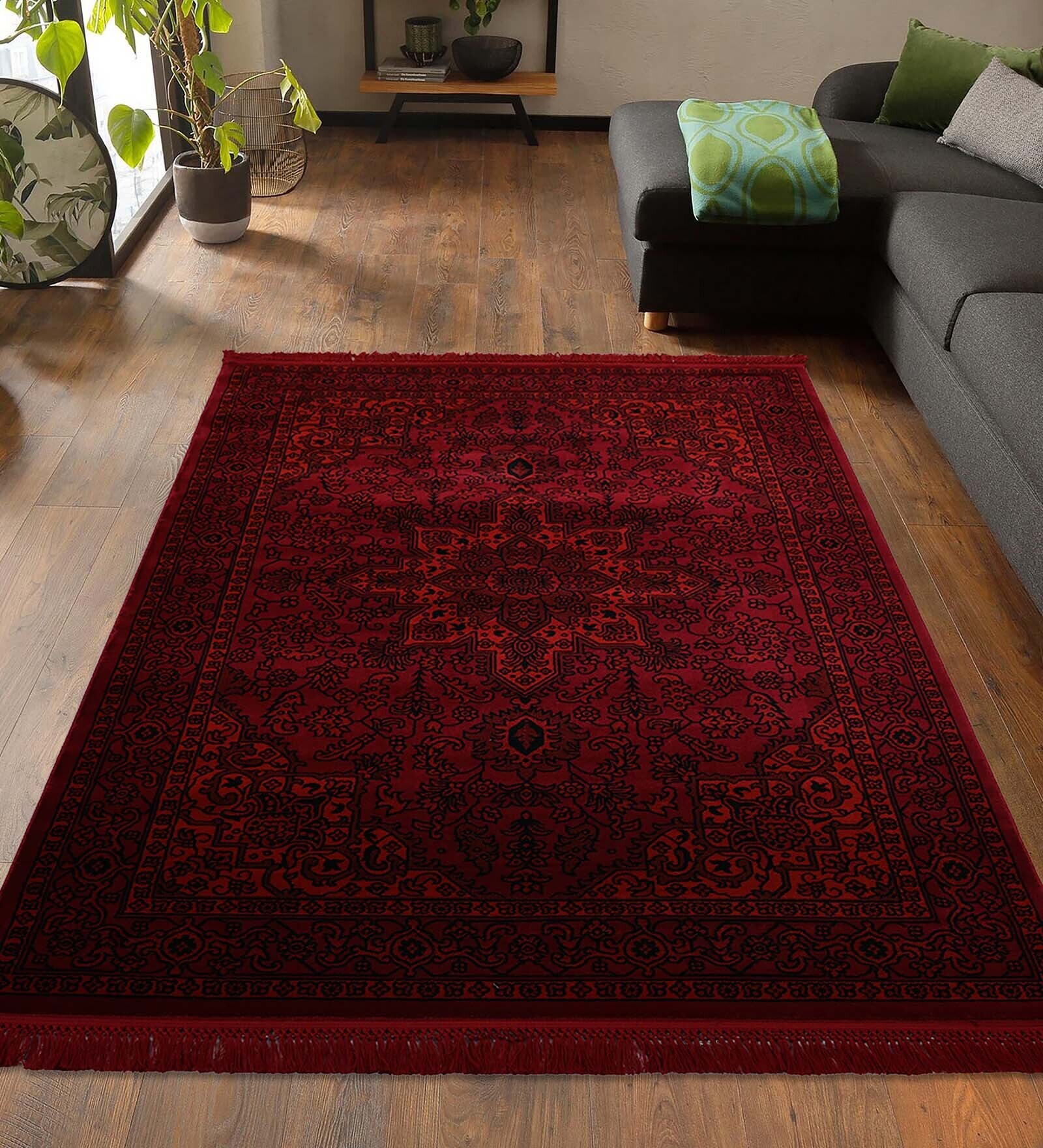 Black And Red Polypropylene Classical Machine Made 5 X 7 Feet Carpet