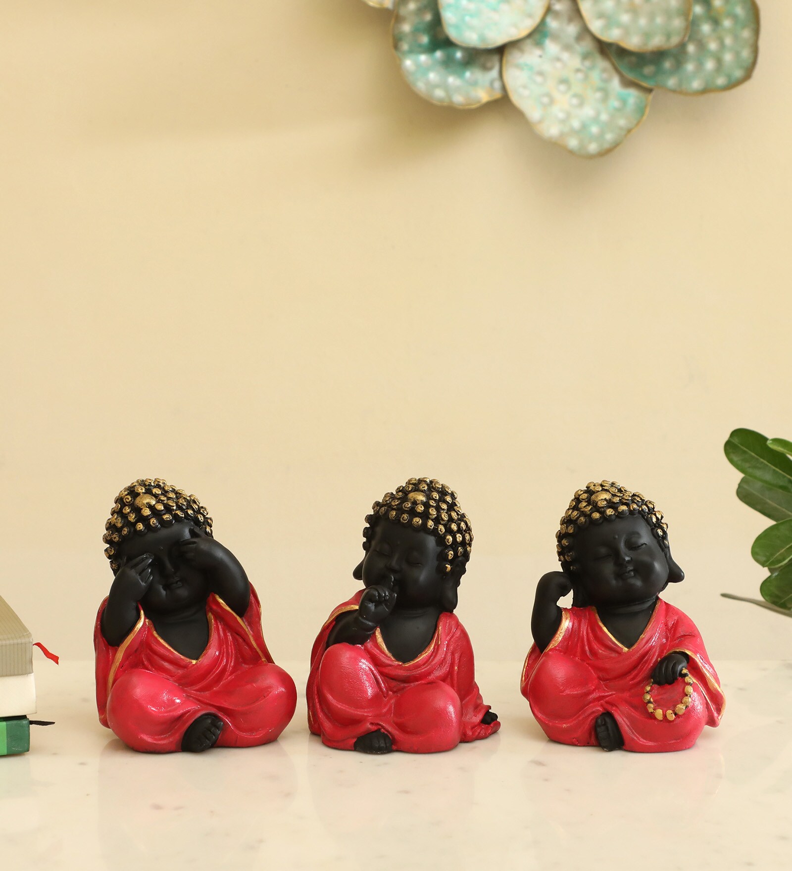 Polyresin Red Stella Monk set of 3