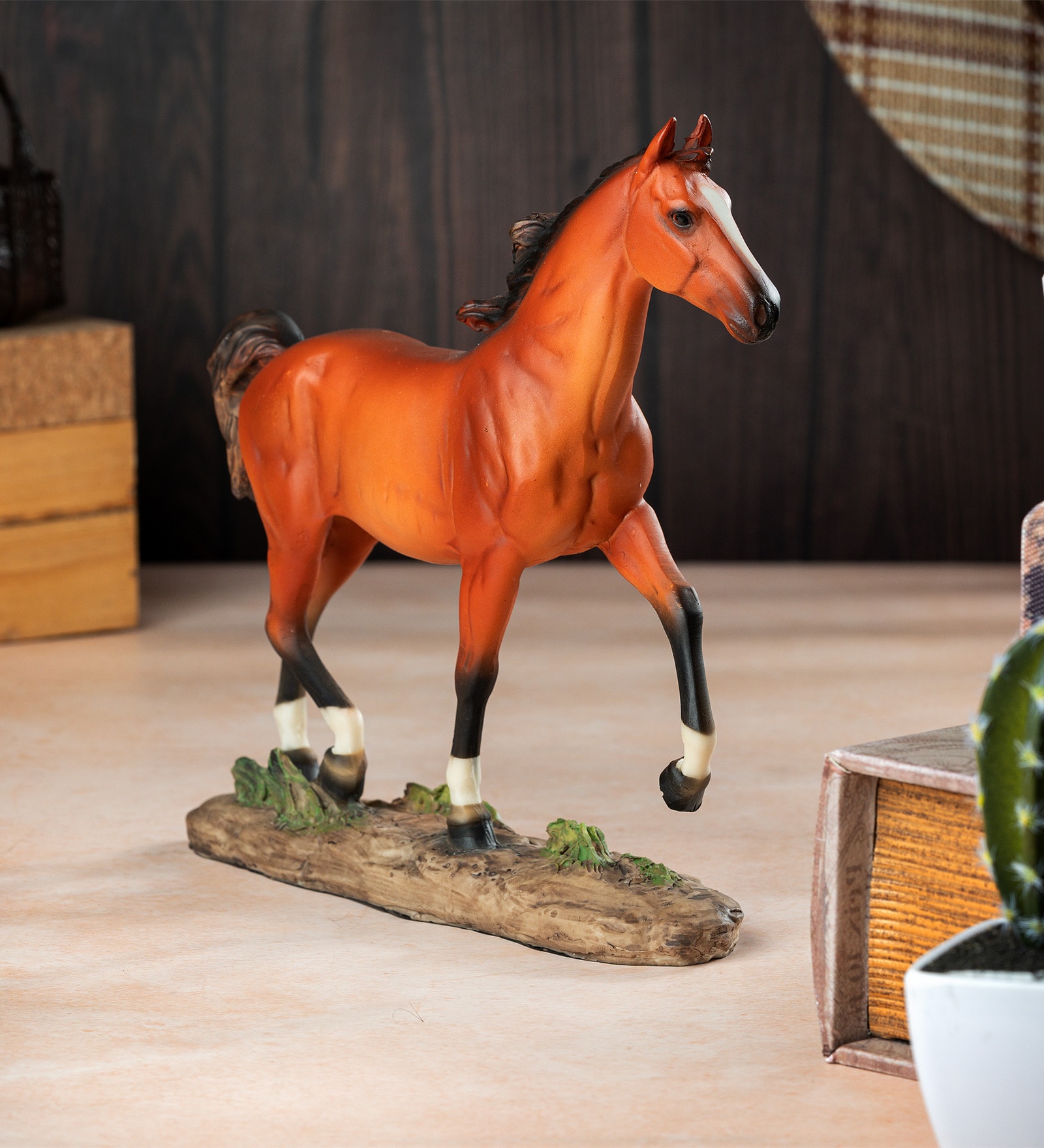 Brown Polyresintan Horse Showpiece Brown Polyresintan Horse Showpiece