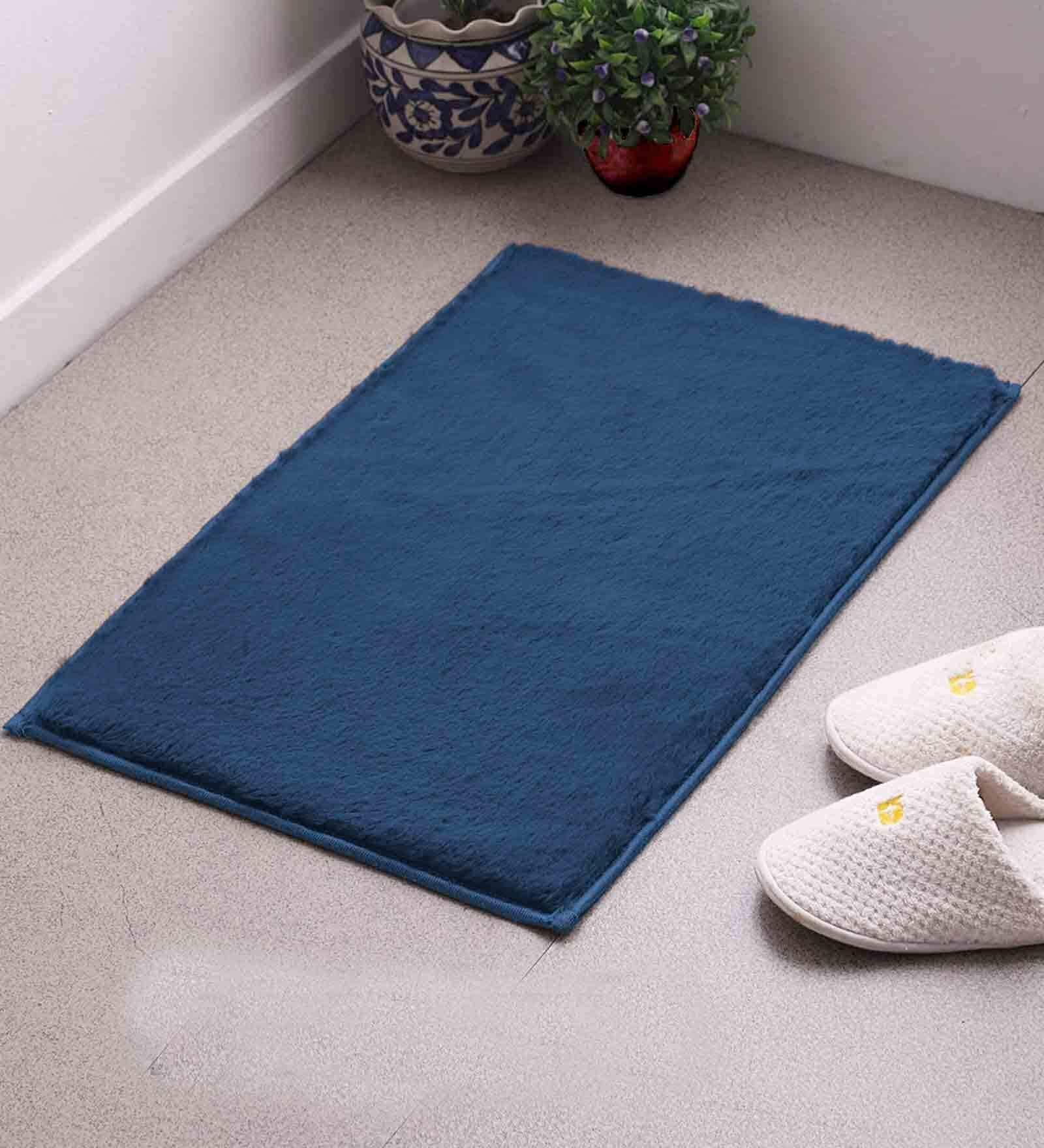 Polyster 24 x 16 Inches Mat in Blue Color