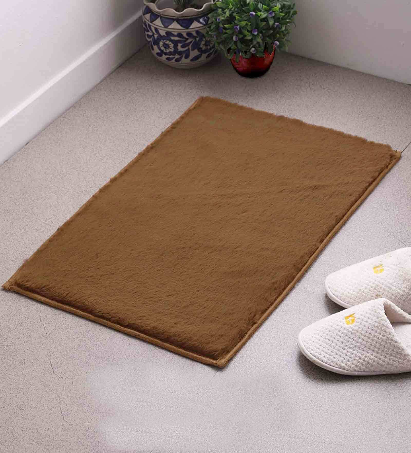 Polyster 24 x 16 Inches Mat in Brown Color
