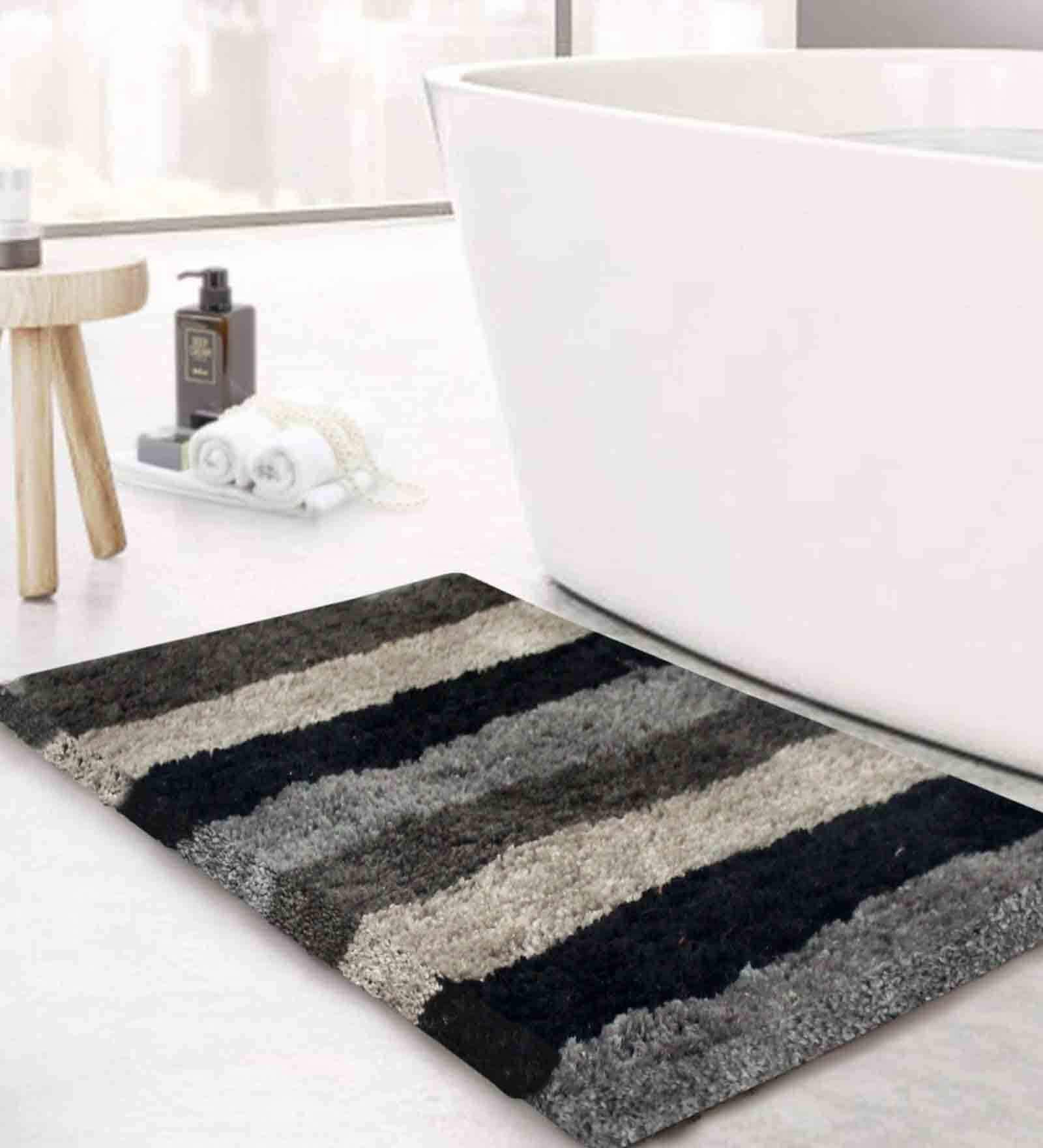 Black and Grey Geometric Polyester 5x3 Inches AntiSkid Bath Mat