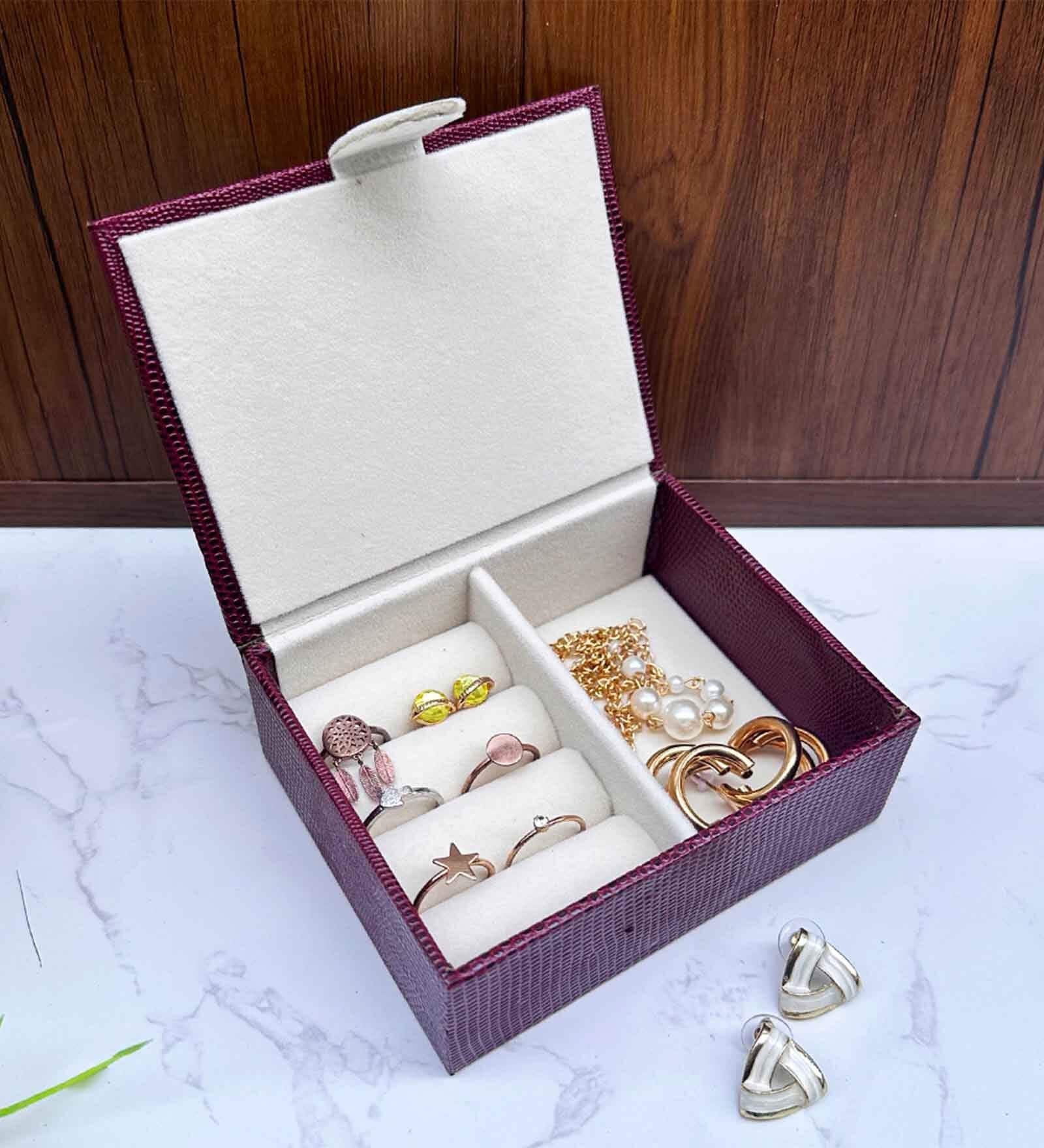 Maroon Portable Ring Plus Plain Storage Box Organizer