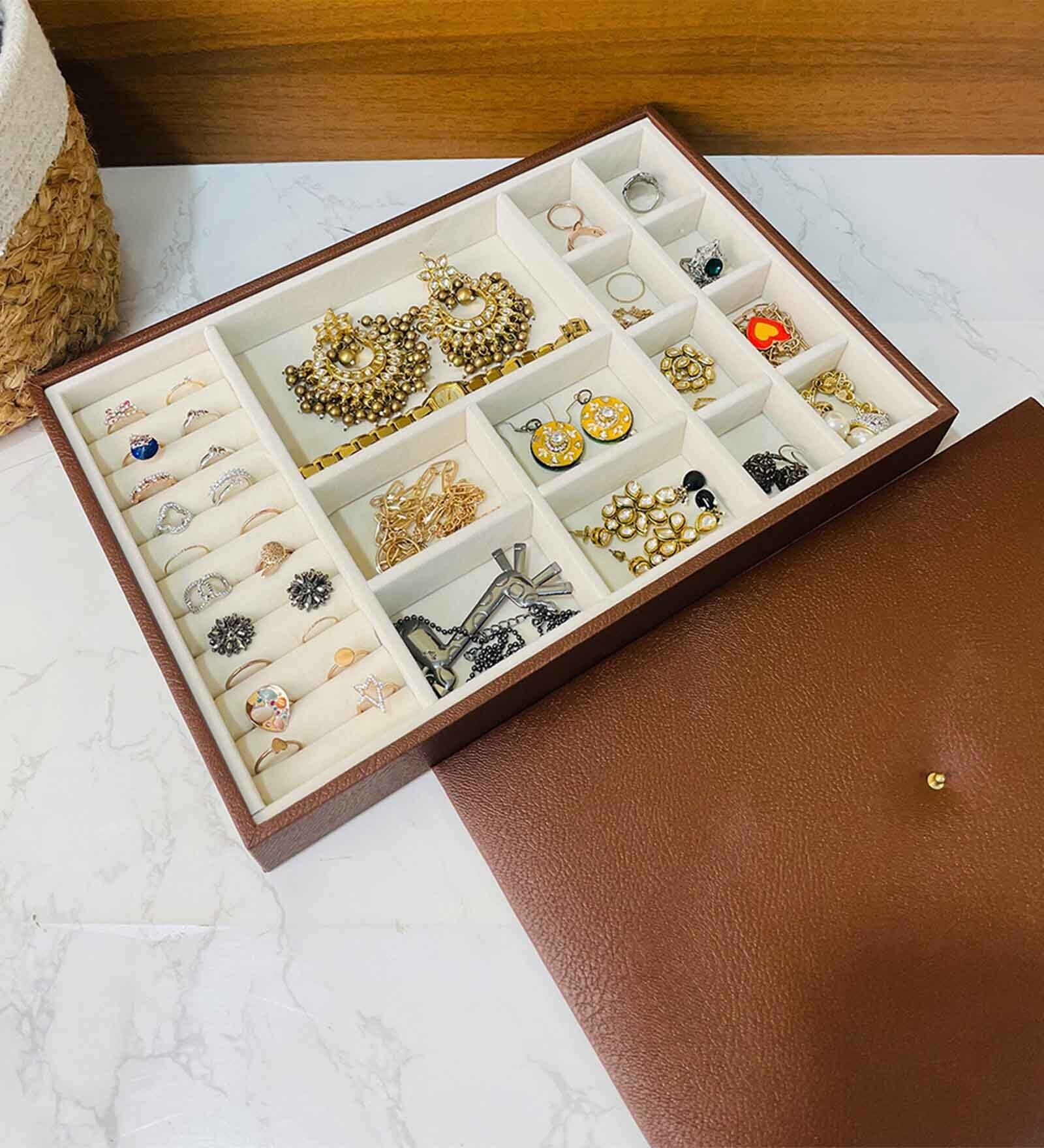 Brown Portable Ring Plus Plain Storage Box Organizer