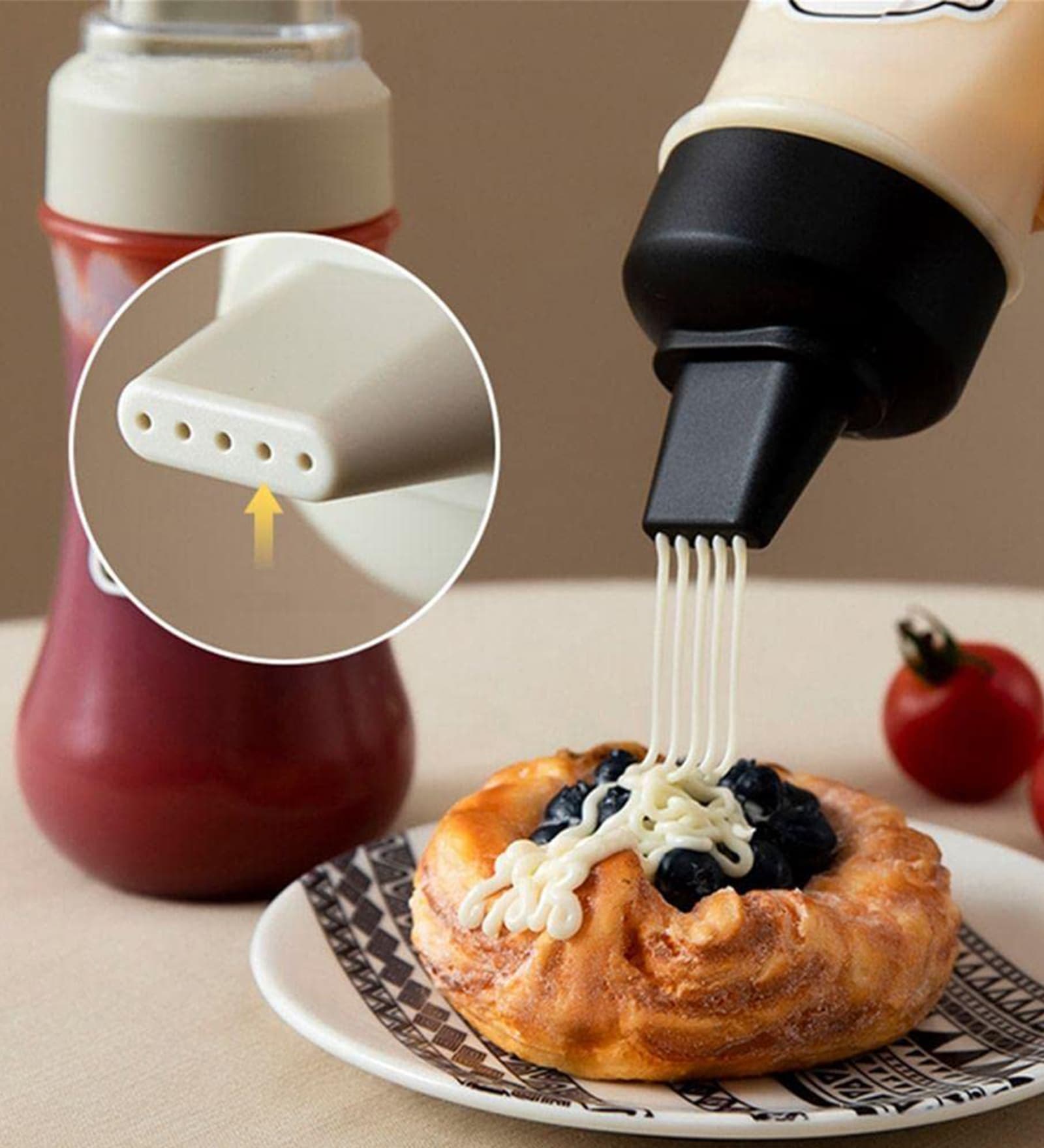 Portable Sauce Bottle with Lid Five Holes