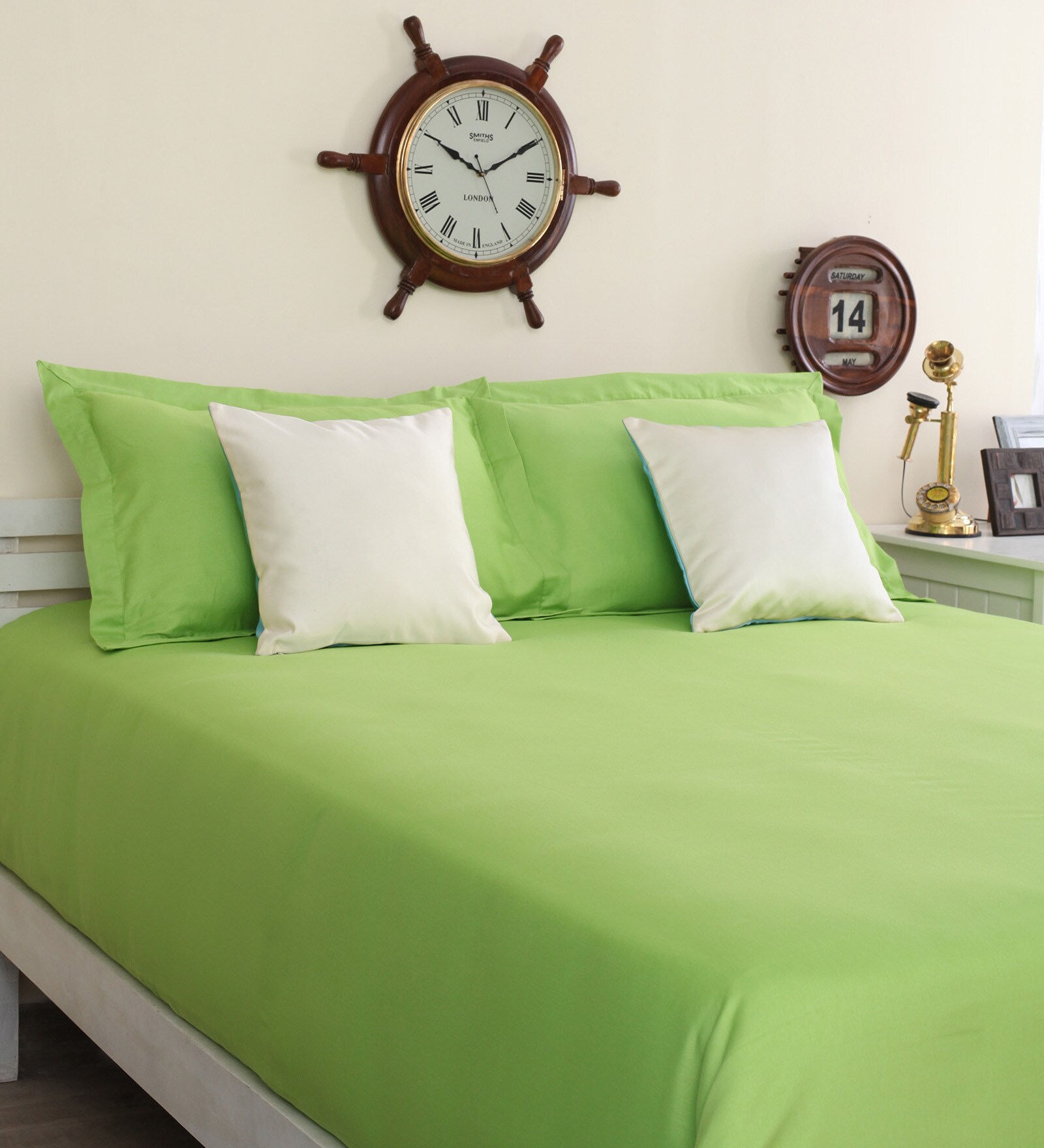 Buy Portico New York Green Cotton King Size Therapeia Bed Sheet with 2