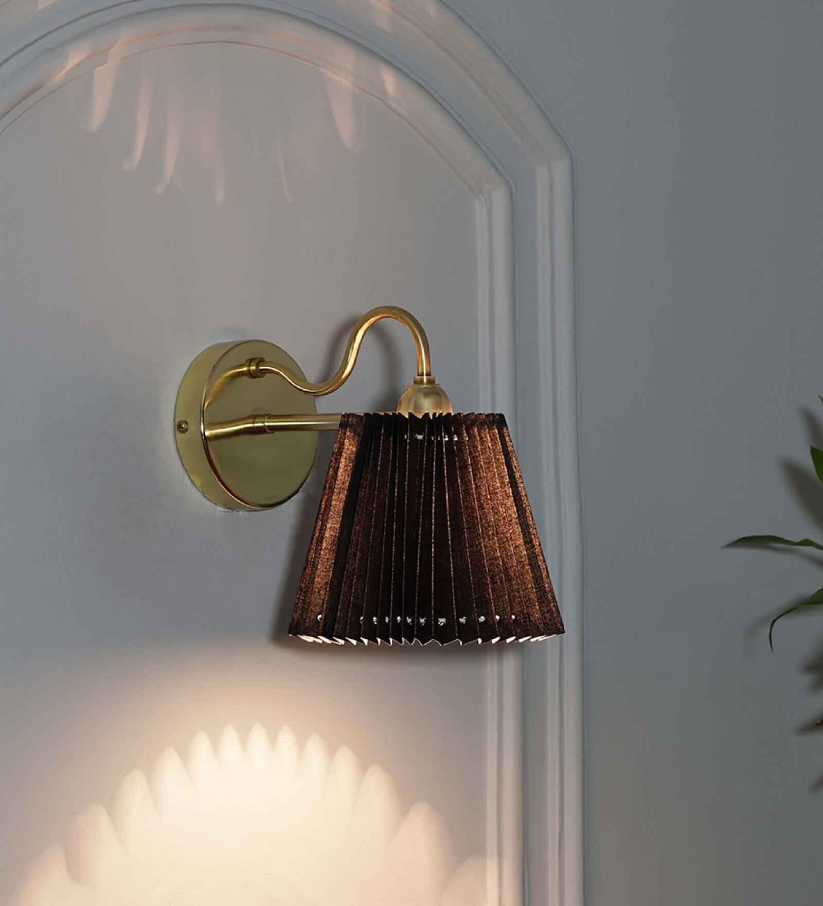 Possio Single Light Wall Fitting With Black Shade
