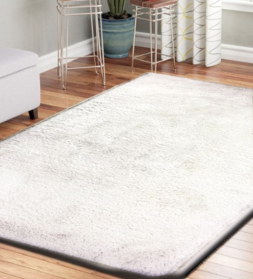 white carpet flooring