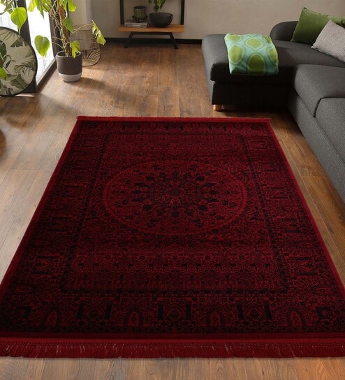 Black And Red Polypropylene Classical Machine Made 5 X 7 Feet Carpet