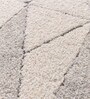 Polyester Geometric Machine Made Carpet, 5 X 7 Feet, Cream