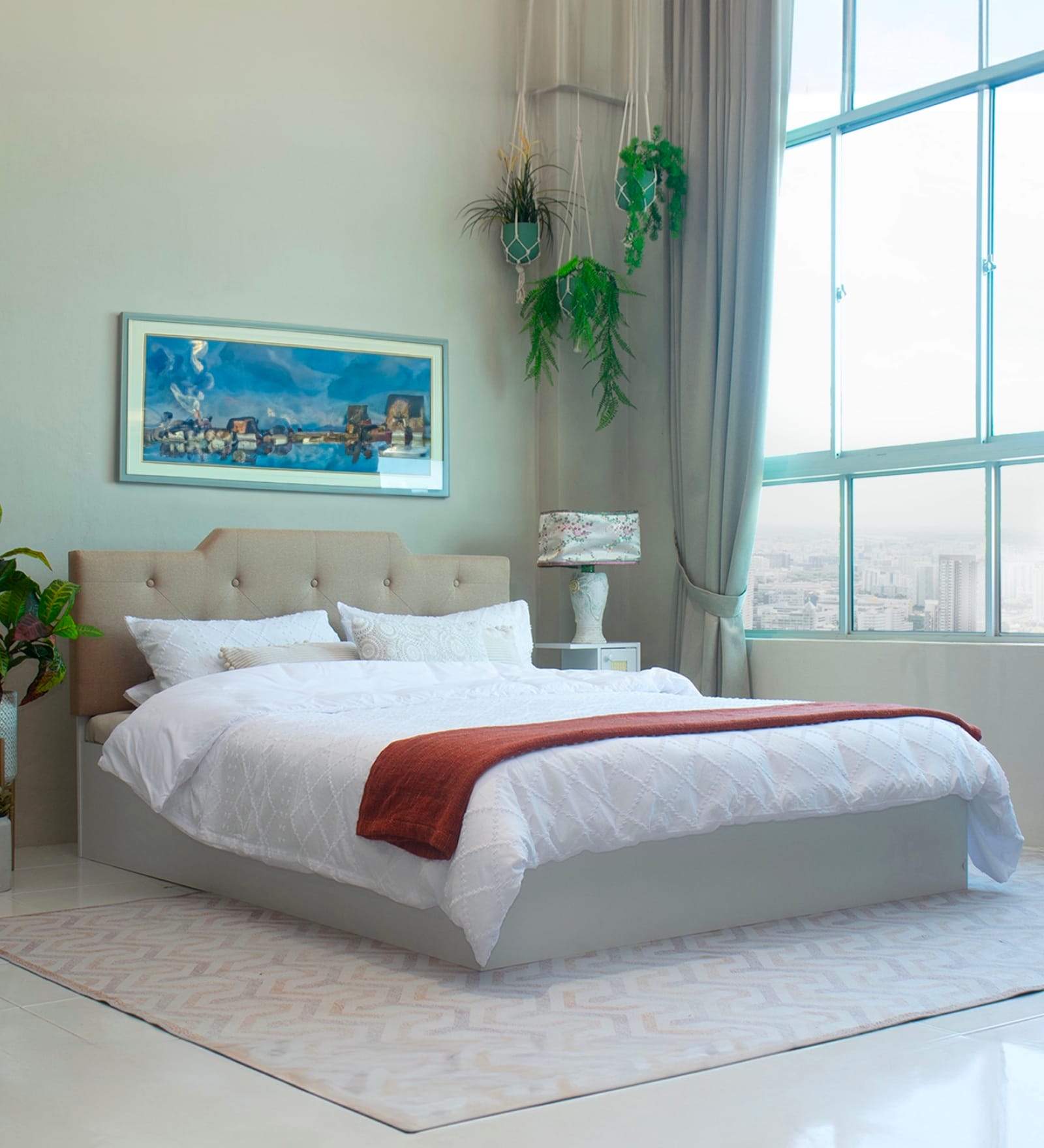 Prajna Queen Size Bed With Hydraulic Storage