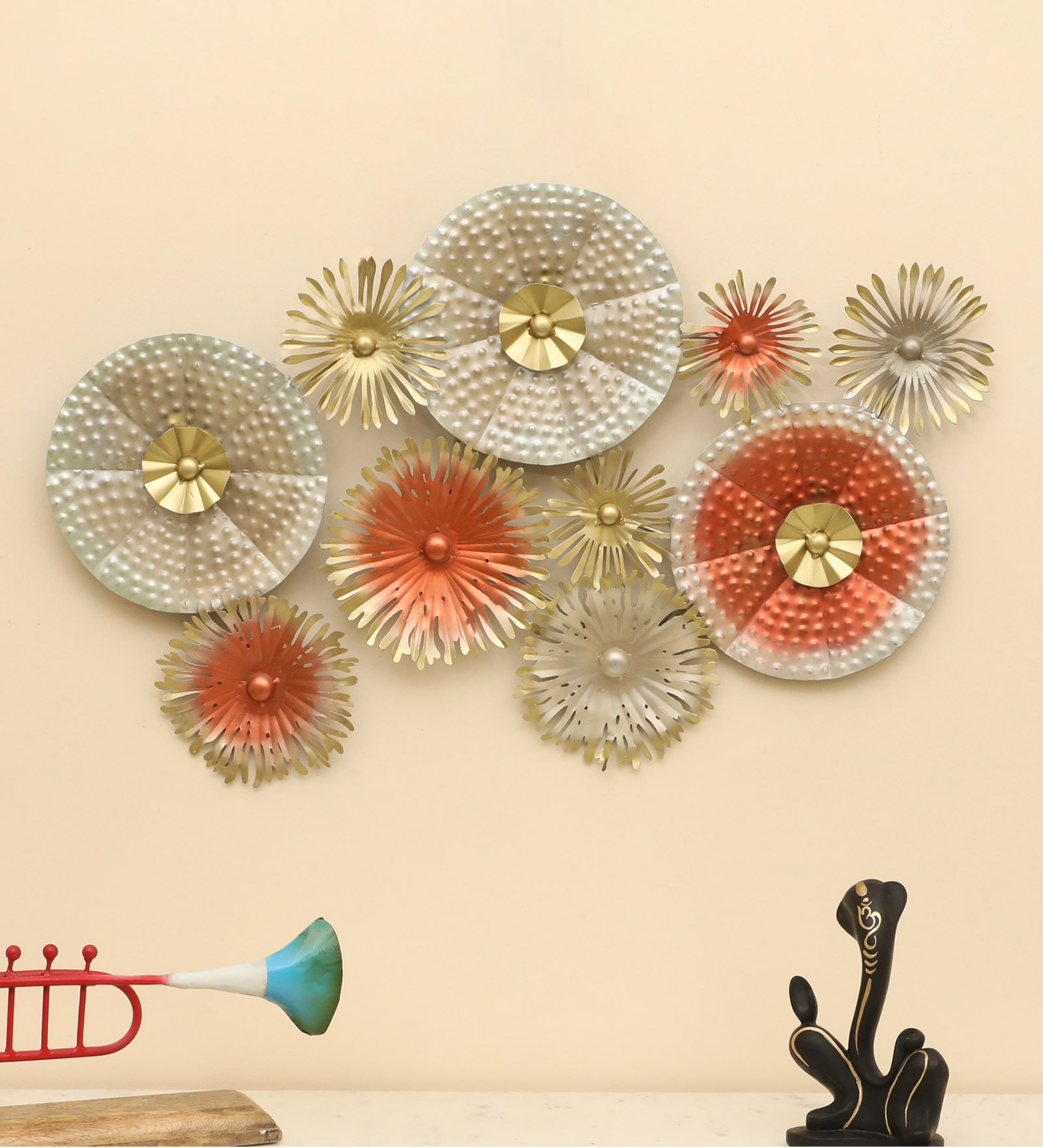 Pret Abstract Hammered Wall Decor