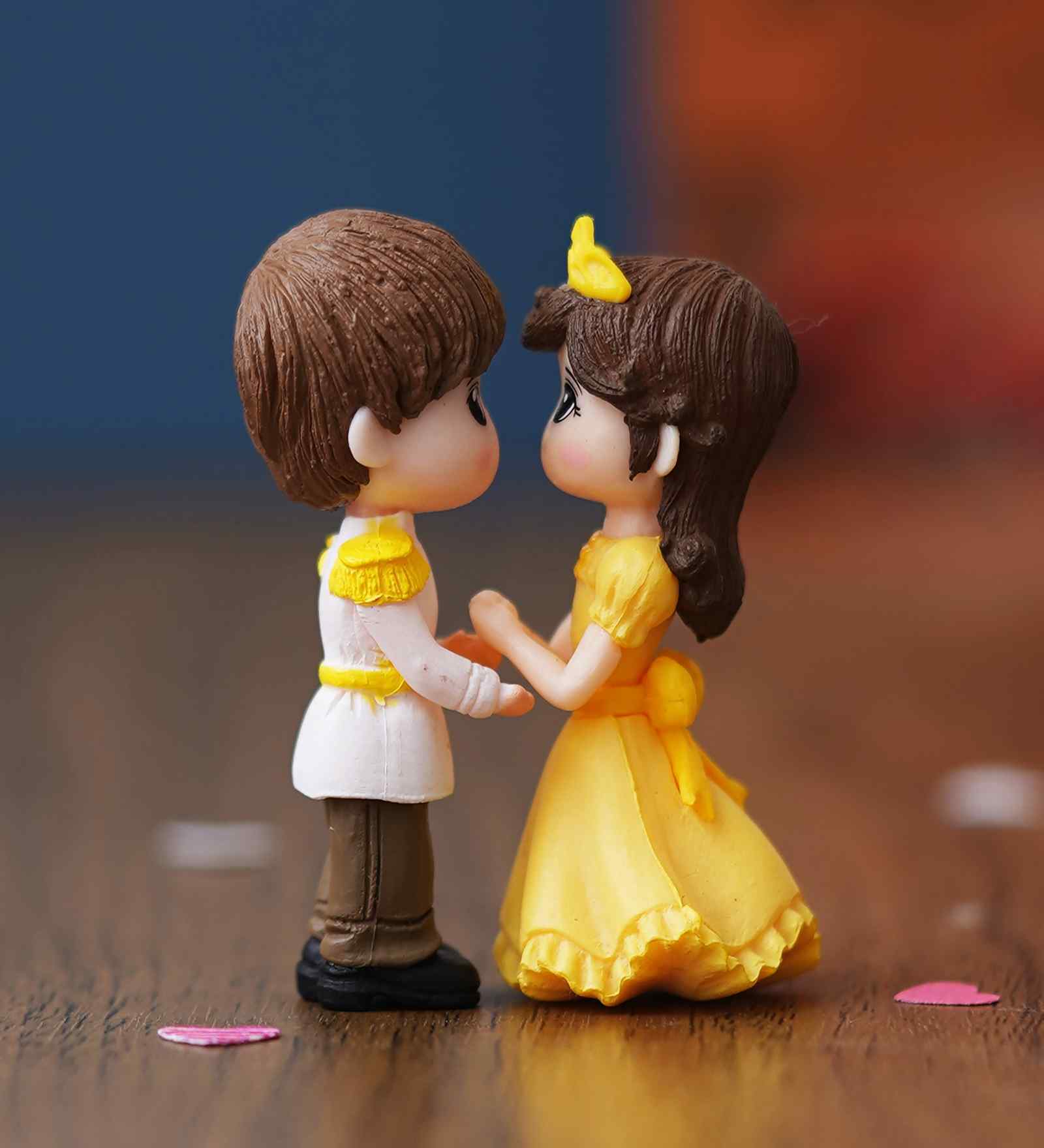 Prince and Princess Couple Multicolour Polyresin Showpieces