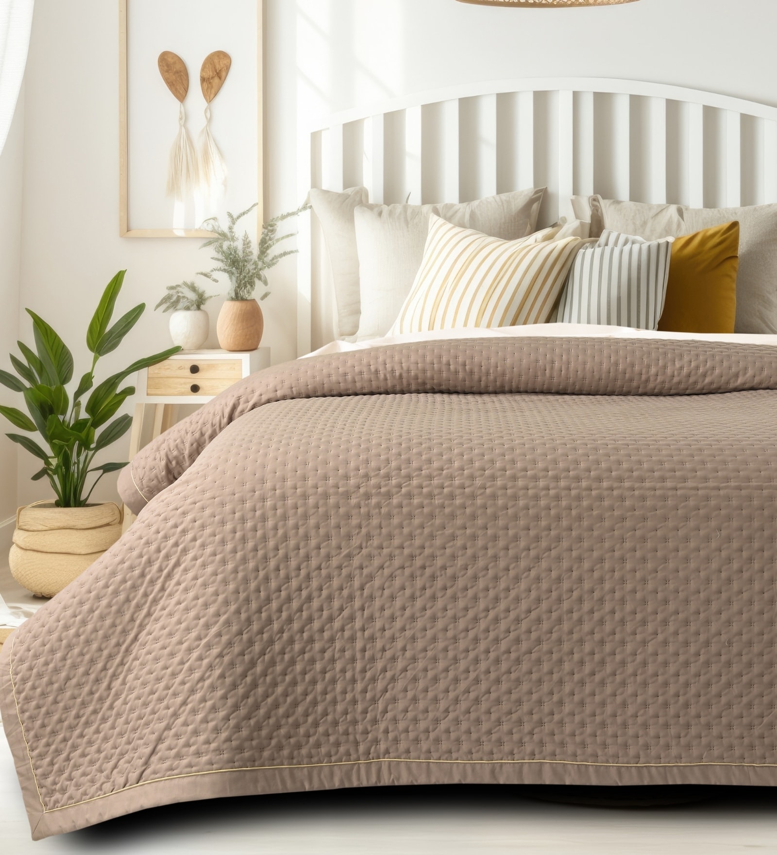 Brown 690 GSM Cotton Double Bed Comforter