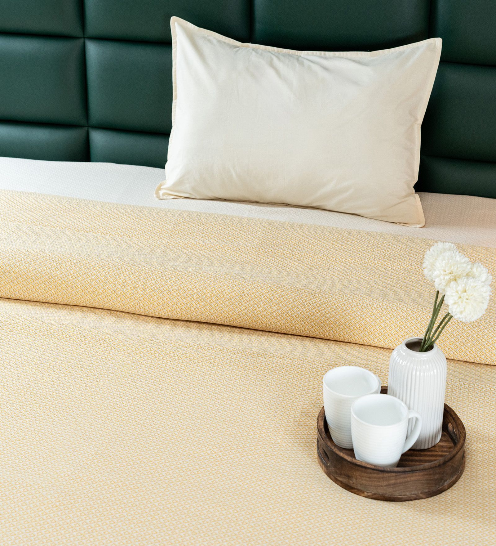 Yellow Diamond Pattern Single Bedspread With 1 Pillow Cover