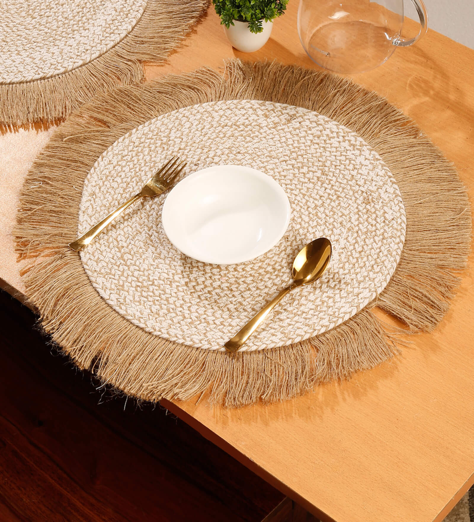 Pure Cotton Solid Pattern Table Runners, Frilled Edges, Reversible, 1-Pack