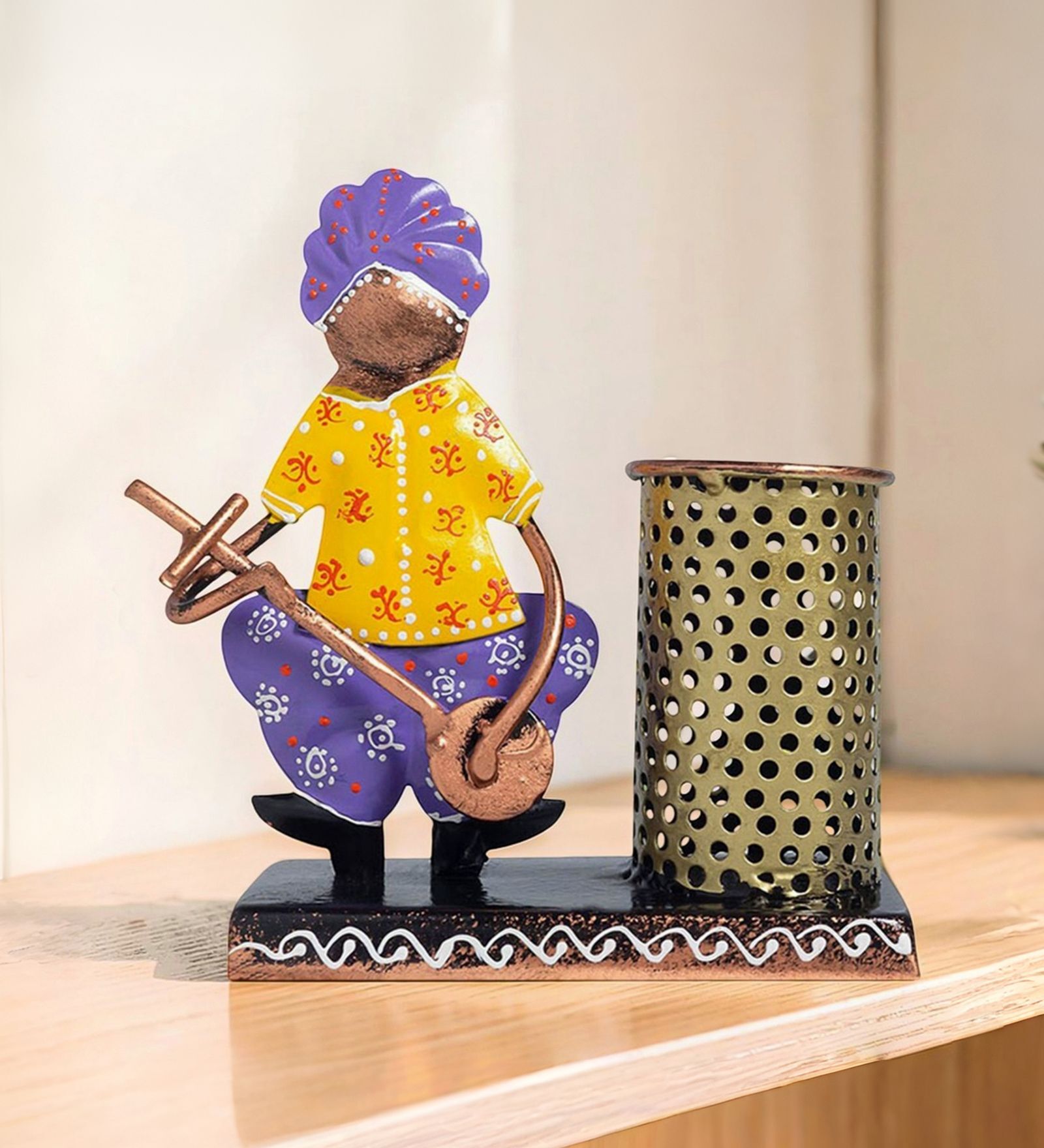 Purple & Yellow Metal Pen
Stand