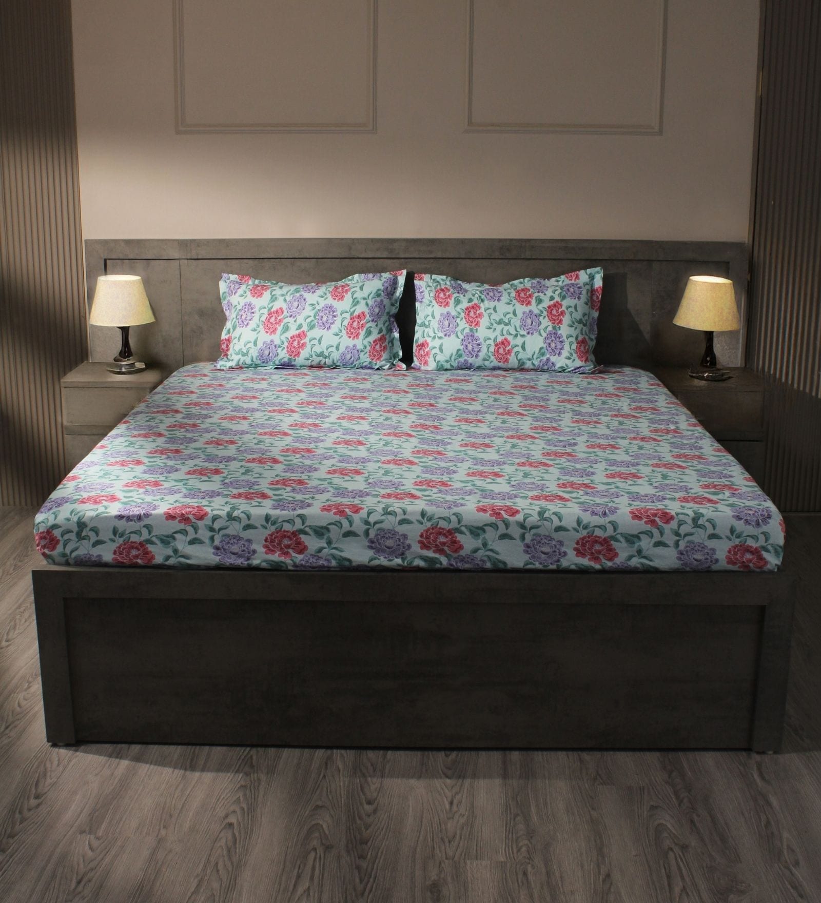 Purple 144TC Cotton Flat Super King Bedsheet with 2 Pillow Covers