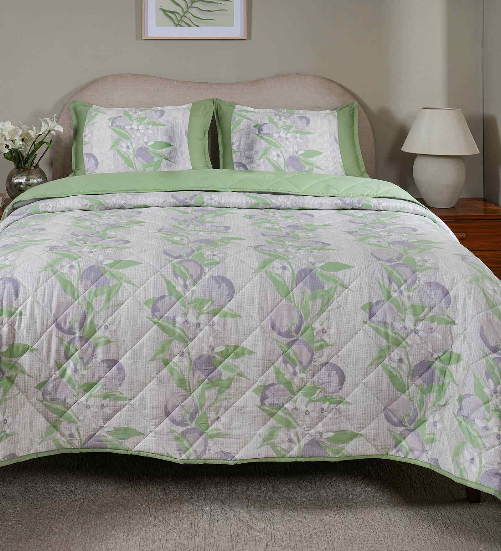 Purple Cotton Polyester Fruit Print 115 GSM Double Bed Quilt