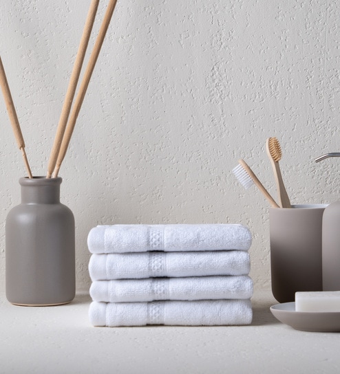 Pure Snow Bamboo and Cotton Solid 600 GSM Face Towels (4 Pc)