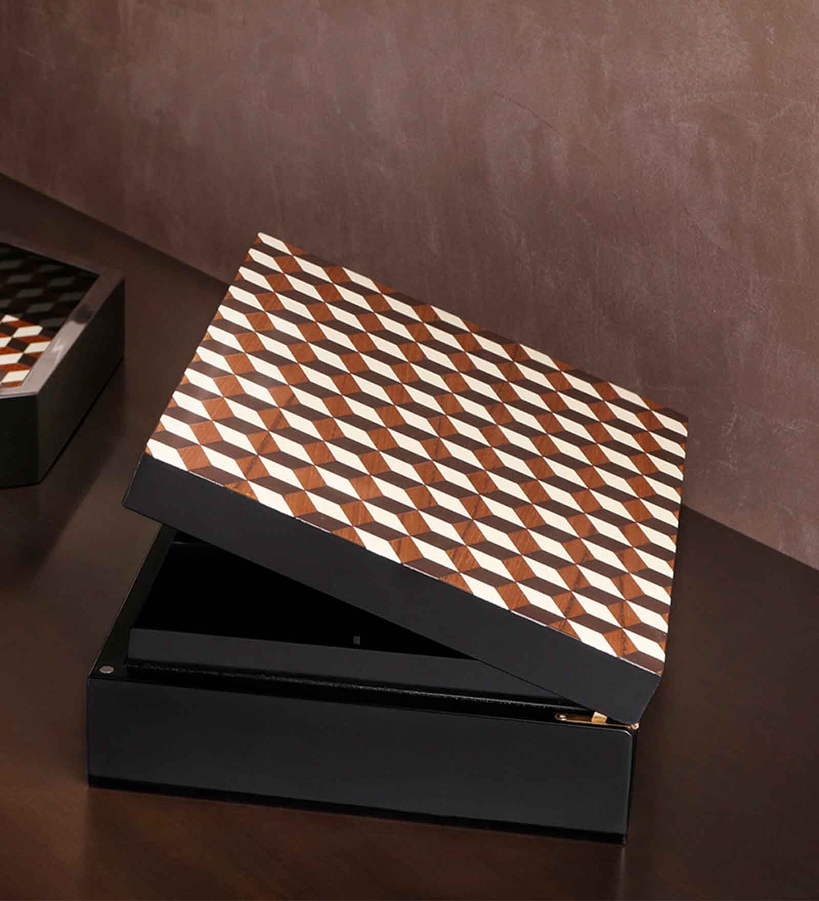 Qube Black & White Wood Tea Box