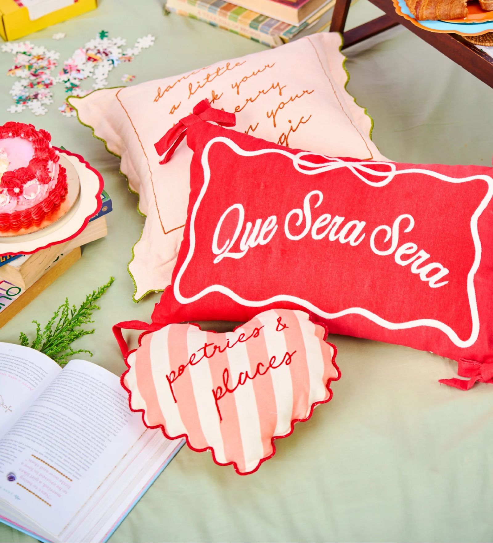 Que Sera Sera Multipurpose Cushion