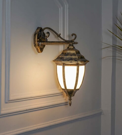 Quilvex Decorative Aluminium Outdoor Wall Lamp In Antique Gold Finish