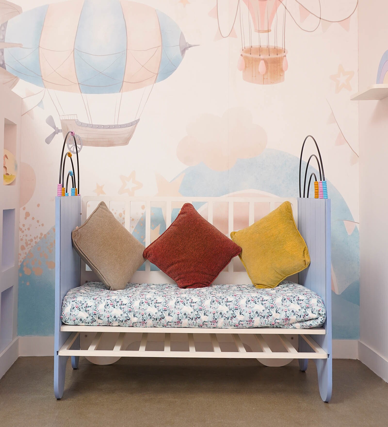 Rainbow Crib In White & Lavender Finish