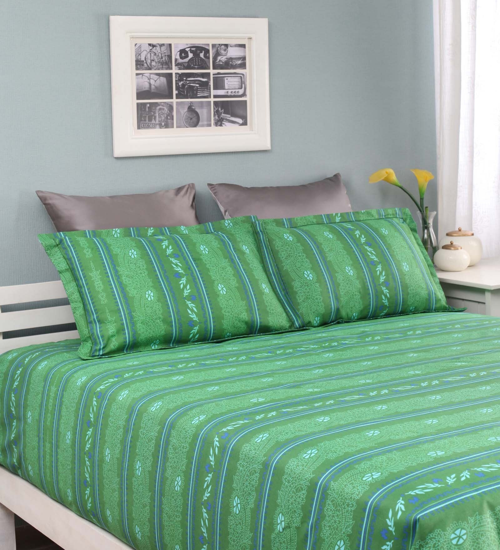 Buy Raymond Home Green Cotton Queen Camphor Bed Sheet with 2 Pillow Covers Online Geometric