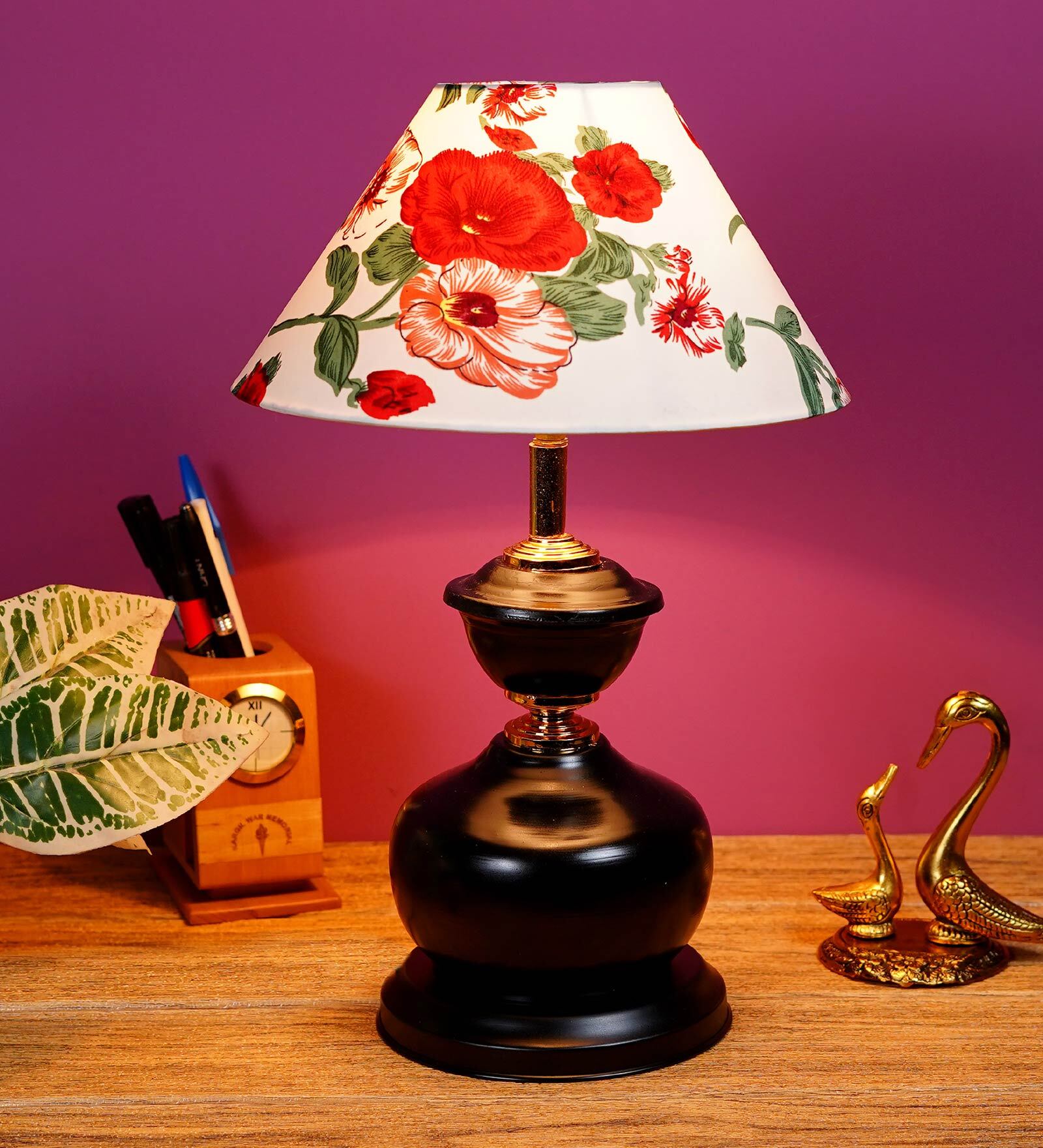Red & White Shade Table Lamp With Metal Base