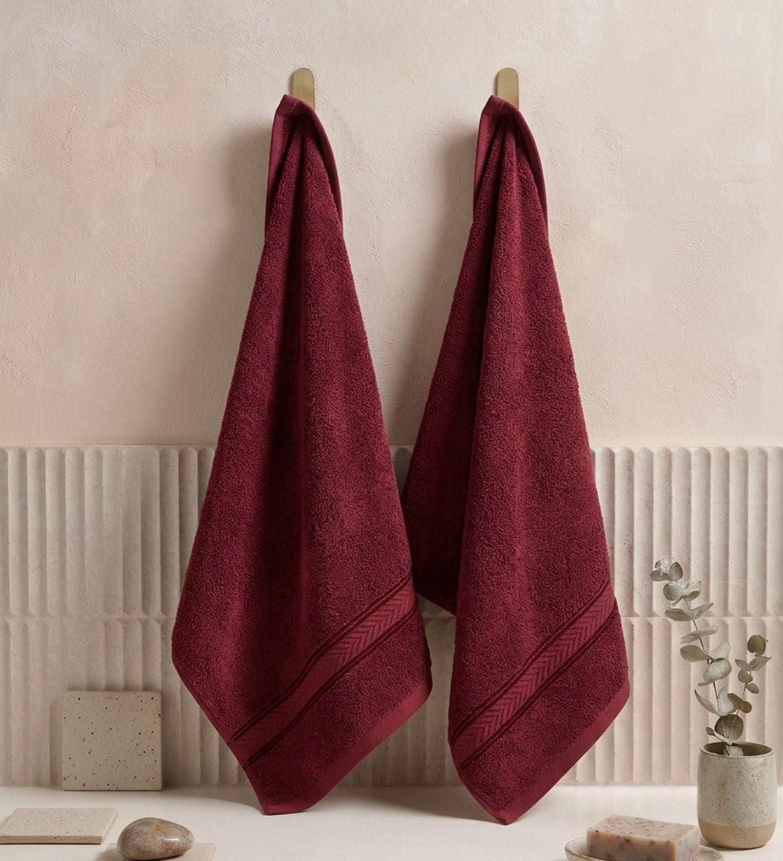 Red 100% Cotton 525 Gsm Hand Towel