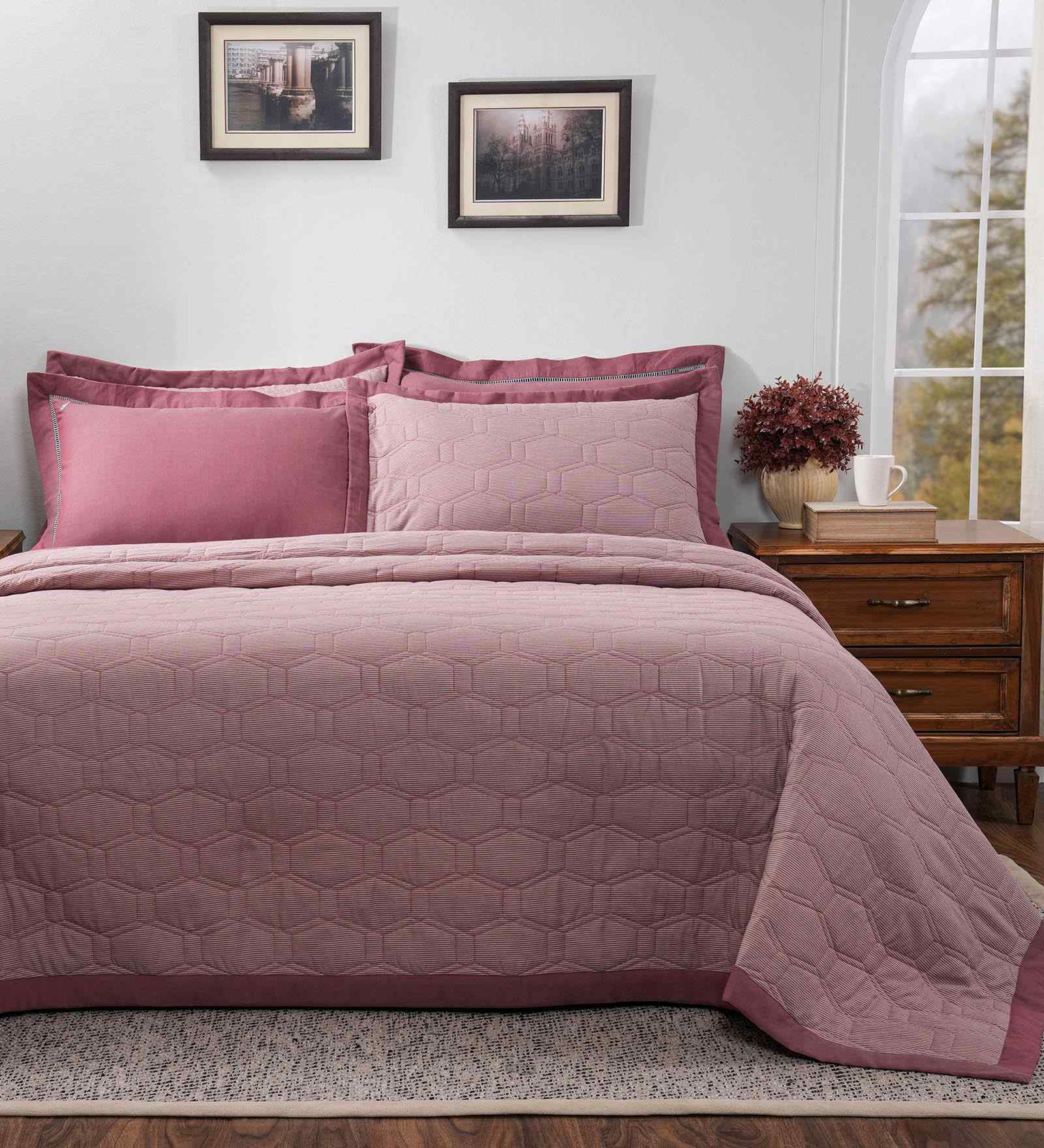 Red Cotton Solid 100 GSM Double Bed Quilt